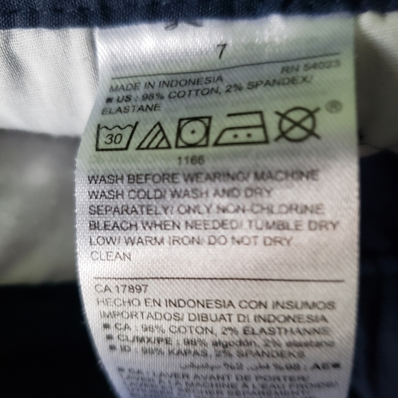 Old Navy Boys navy blue khaki pants (2) skinny fit - Picture 5 of 5